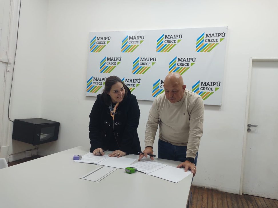 Firma de convenio específico entre la UMaza y el Municipio de Maipú