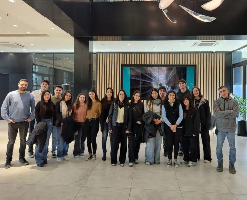 Visita de Estudiantes de Farmacia a COFARMEN